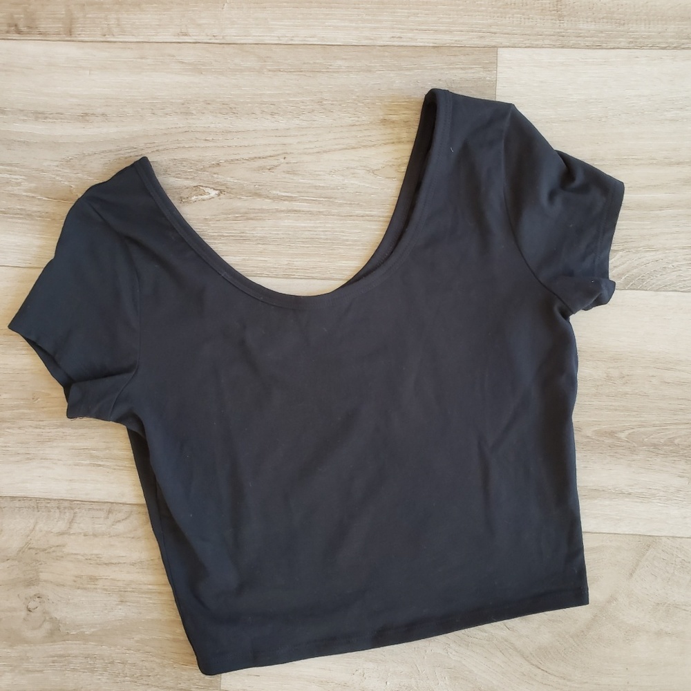 Black crop top